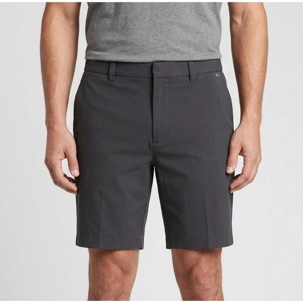 NWT Size 38 Banana Republic Mens Comfort Flat Front Shorts Black Stretch Wicking